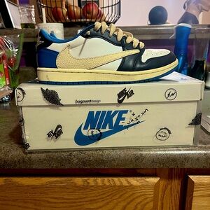 Travis scott Jordan 1 low fragments size 7.5 men’s used
